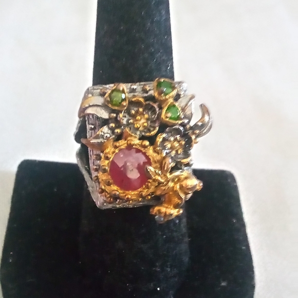 Big beautiful natural ruby and emerald cocktail ring Size 8 🤗
